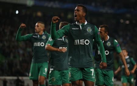 Sporting's Nani (C) celebrates his goal with his teammates during their Champions League Group G soccer match against Schalke at Alvalade stadium in Lisbon November 5, 2014. REUTERS/Rafael Marchante