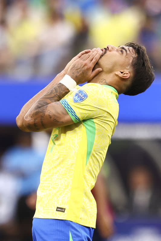 Lucas Paquetá reacciona durante el partido que Brasil empató sin goles ante Costa Rica en la Copa América