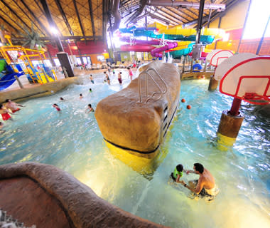 The ceiling looks like it was made of palm fronds, and such tropical decorations give the park the feel of a giant tiki hut. At the “beach,” alternating patterns of three-foot crisscrossing waves in the 67,000-gallon Wiki Wave Pool create challenges for body surfers. Want an outside view? From the top of the Slide Tower, guests look out at Mount Washington, and in winter they can scoot down the slides while watching skiers schuss down the slopes of Mount Cranmore. Registered guests only. kahunalaguna.com