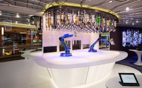 Robot bar on Anthem of the Seas