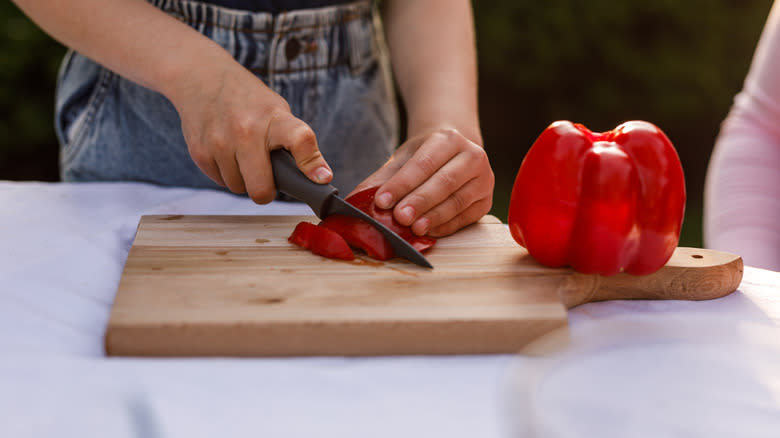 dicing red bell pepper