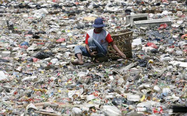PHOTOS: An ocean of plastic