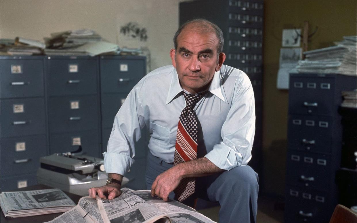 Die Rolle des Journalisten "Lou Grant" in der gleichnamigen Fernsehserie war die Lebensrolle des Schauspielers Ed Asner. (Bild: Getty Images / CBS Photo Archive)