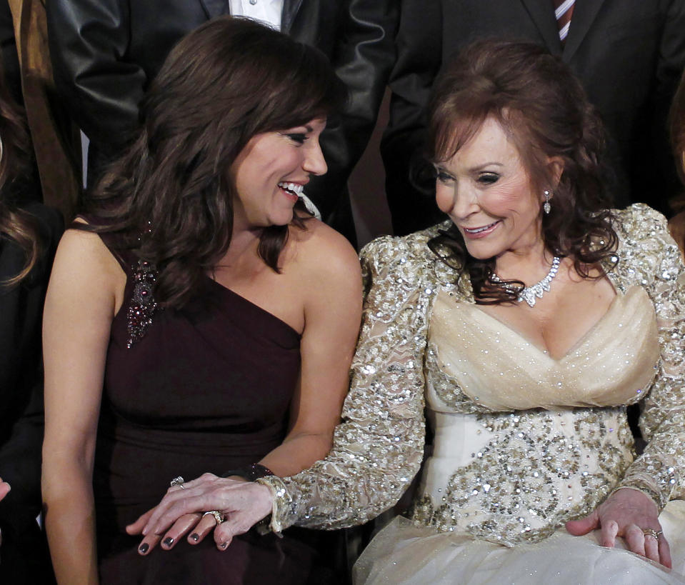 Loretta Lynn, Martina McBride (Mark Humphrey / AP)