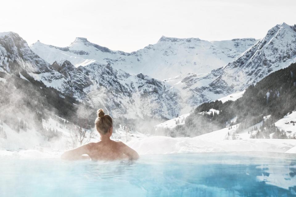 Just chilling in a heated pool by the alps. (Photo: The Cambrian Hotel)


