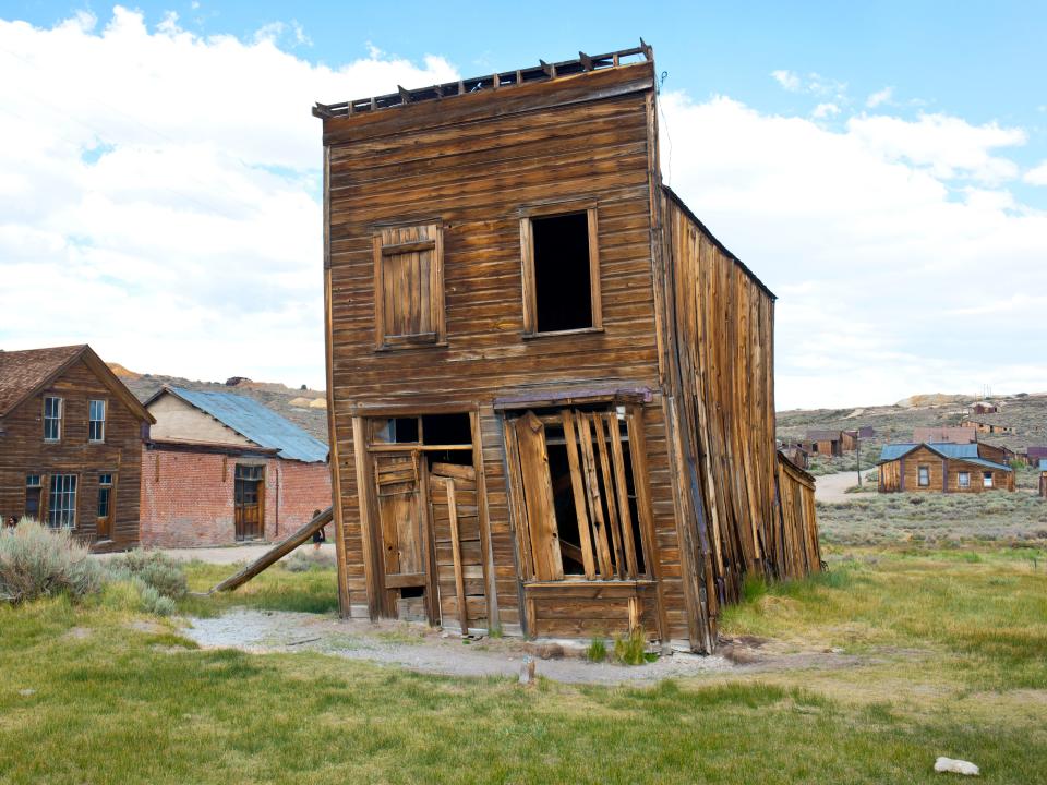a dilapidated building in bodie, california