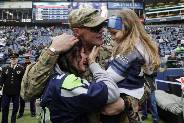 MLB's stars, teams honor Mother's Day with gear, heartwarming