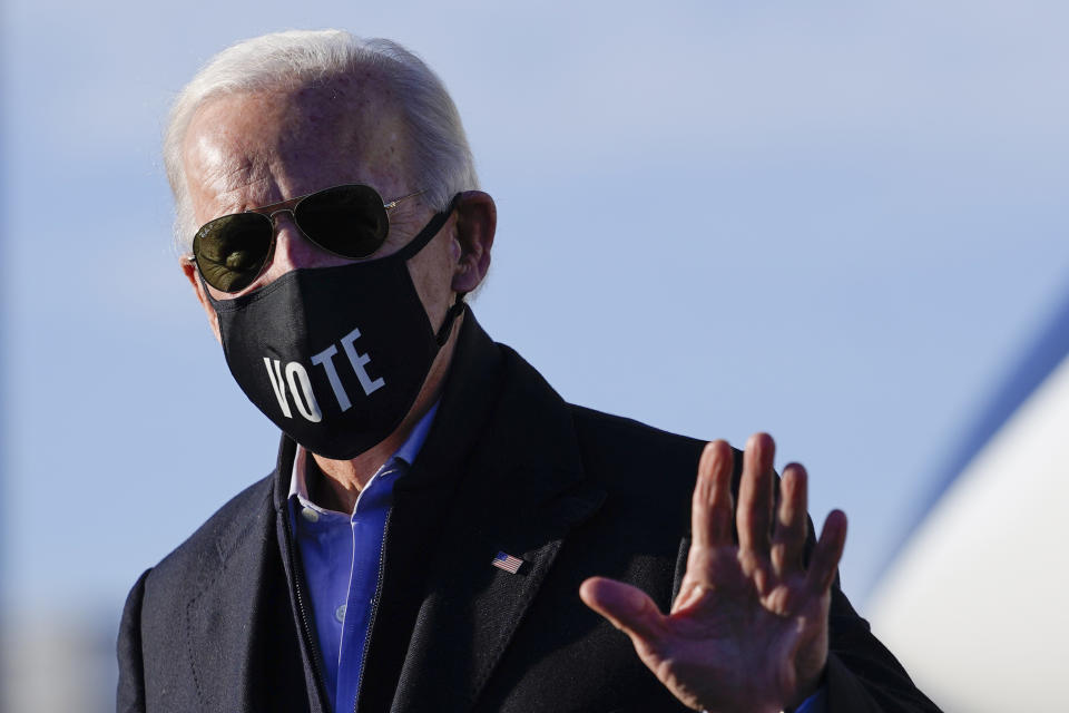 President-elect Joe Biden arrives at at Hartsfield-Jackson Atlanta International Airport, Monday, Jan. 4, 2021, in Atlanta, en route to campaign for Georgia Democratic candidates for U.S. Senate, Rev. Raphael Warnock and Jon Ossoff. (AP Photo/Carolyn Kaster)