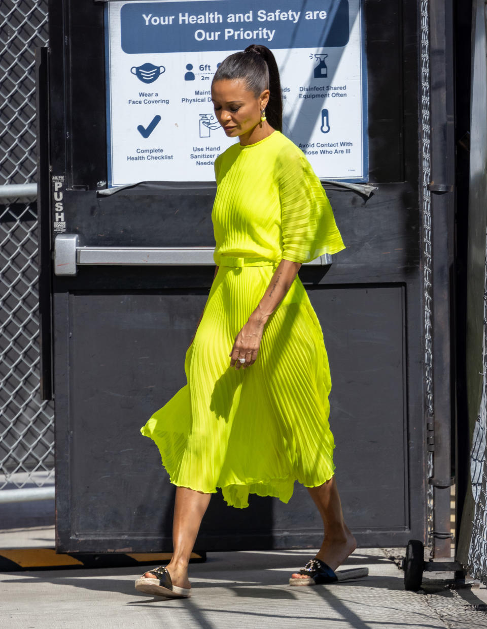 Thandie Newton enters the “Jimmy Kimmel Live” studios in Los Angeles. - Credit: RB/Bauergriffin.com / MEGA