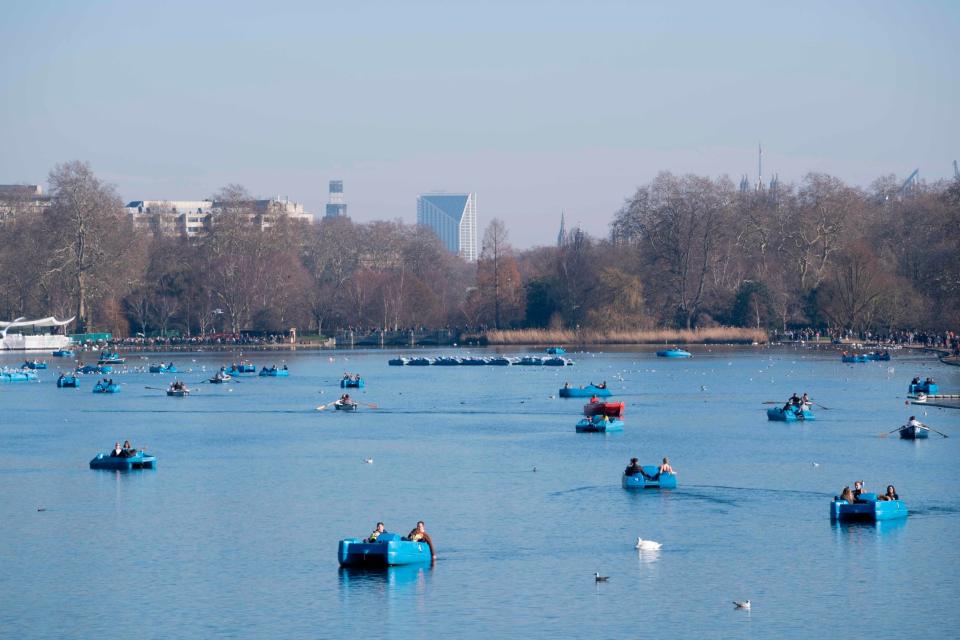 Hyde Park stabbing: Man in his 20s rushed to hospital after knife attack in central London