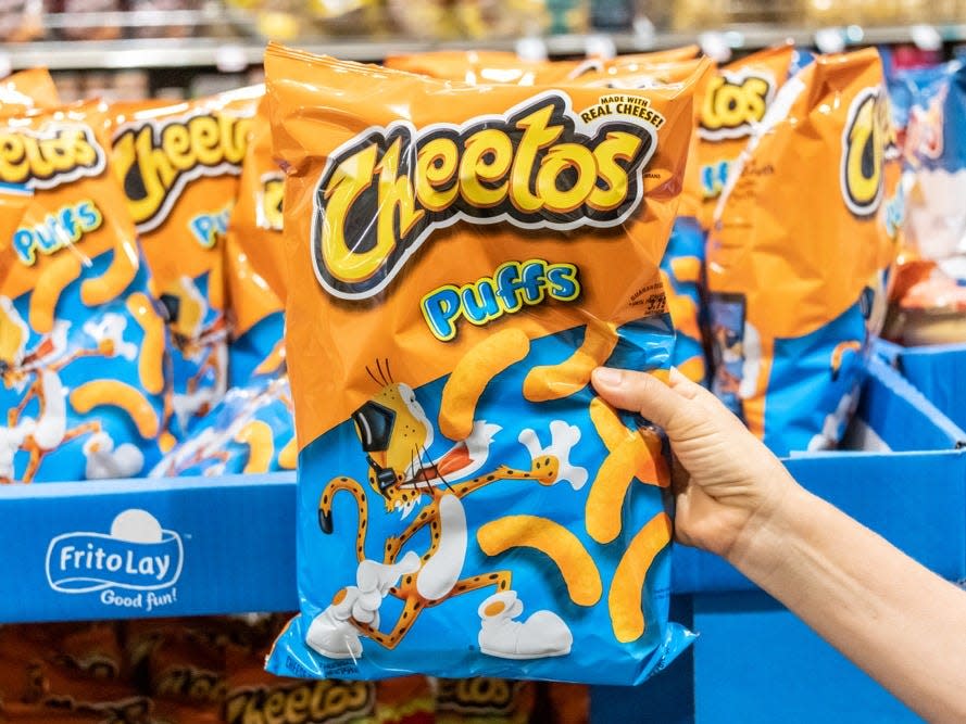 cheetos puffs