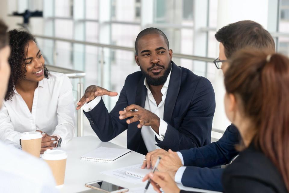 <span class="caption">Resilient entrepreneurs are more likely to exhibit transformational leadership.</span> <span class="attribution"><span class="source">(Shutterstock)</span></span>