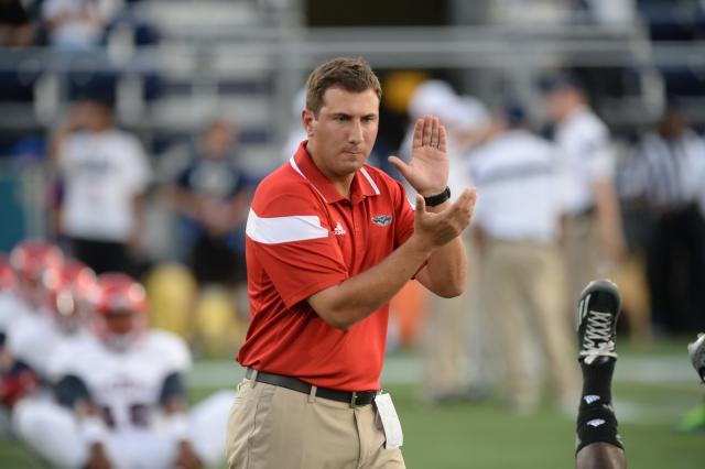 Patriots tight end coach Nick Caley reportedly leaving to join