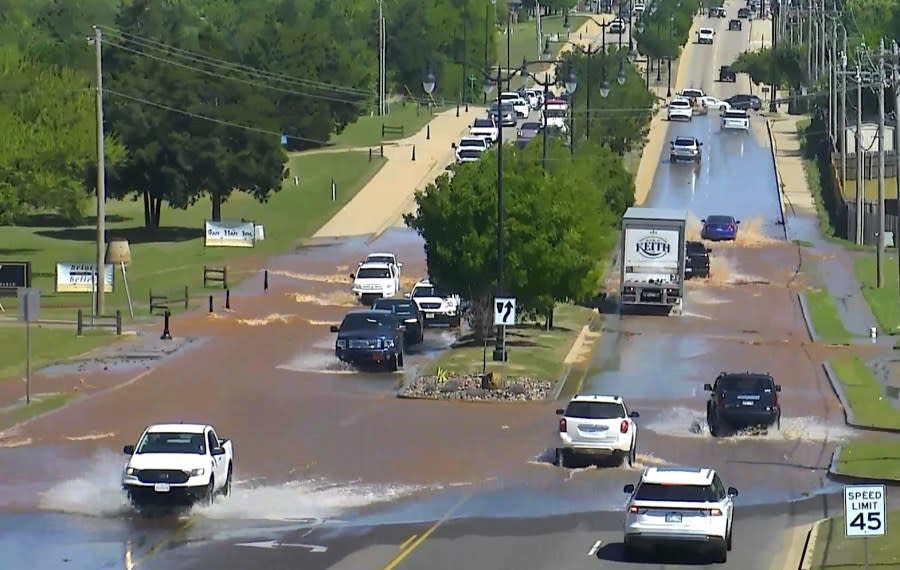 Water line break on Kelly Avenue north of Danforth Road in Edmond. Photo courtesy City of Edmond.