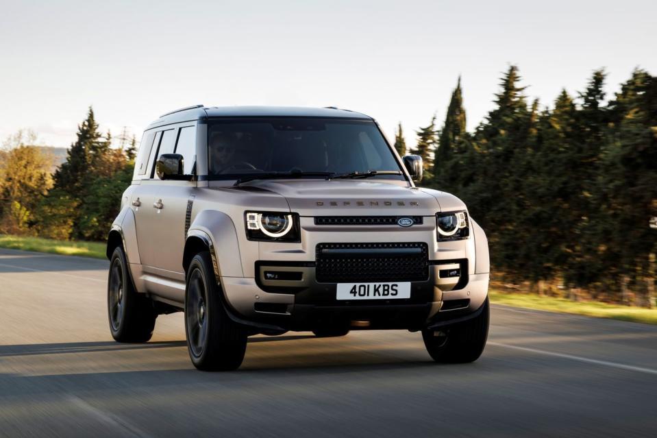 2025 land rover defender octa