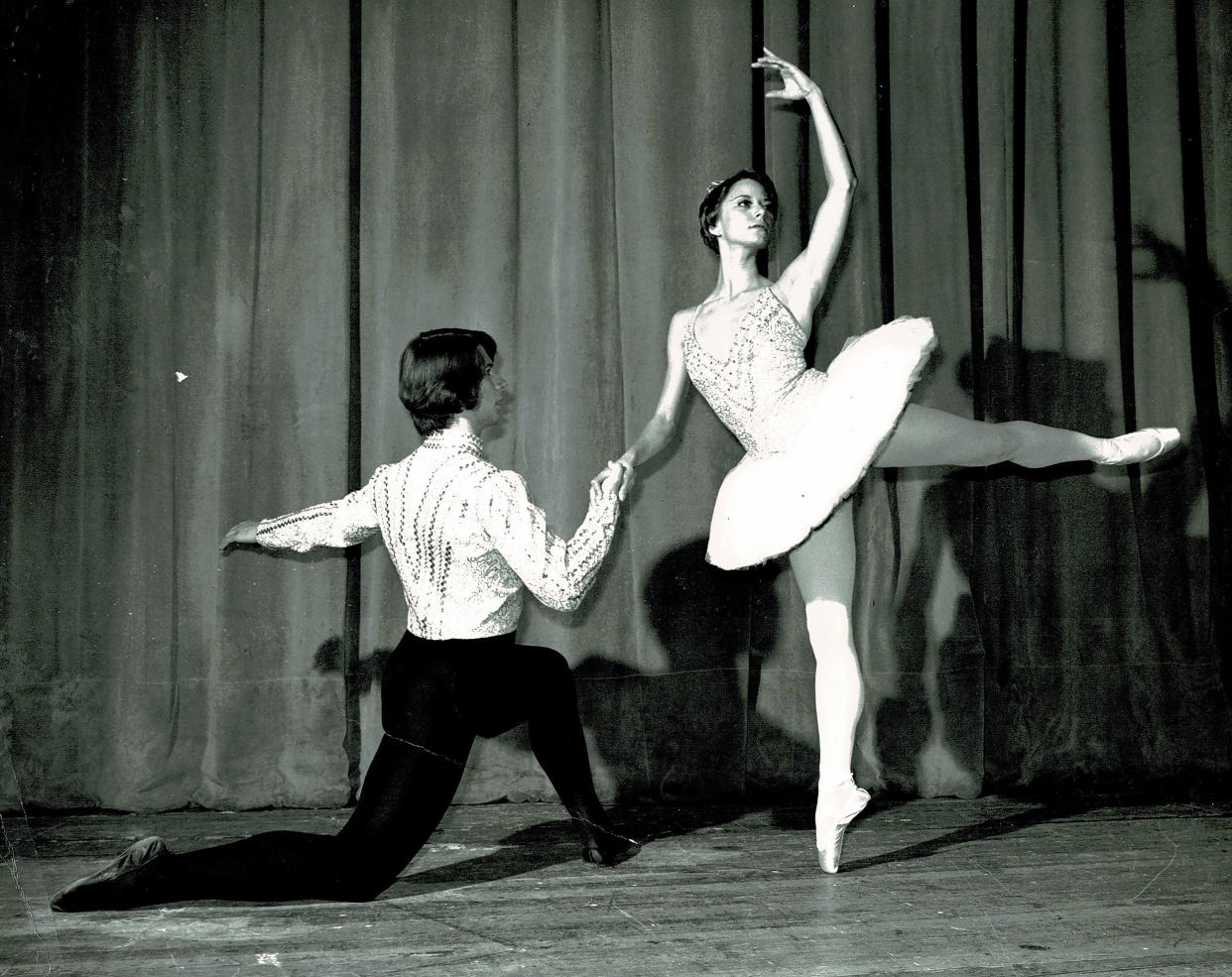 In her 20s, Martin was a professional ballerina. (Courtesy Robin Martin)