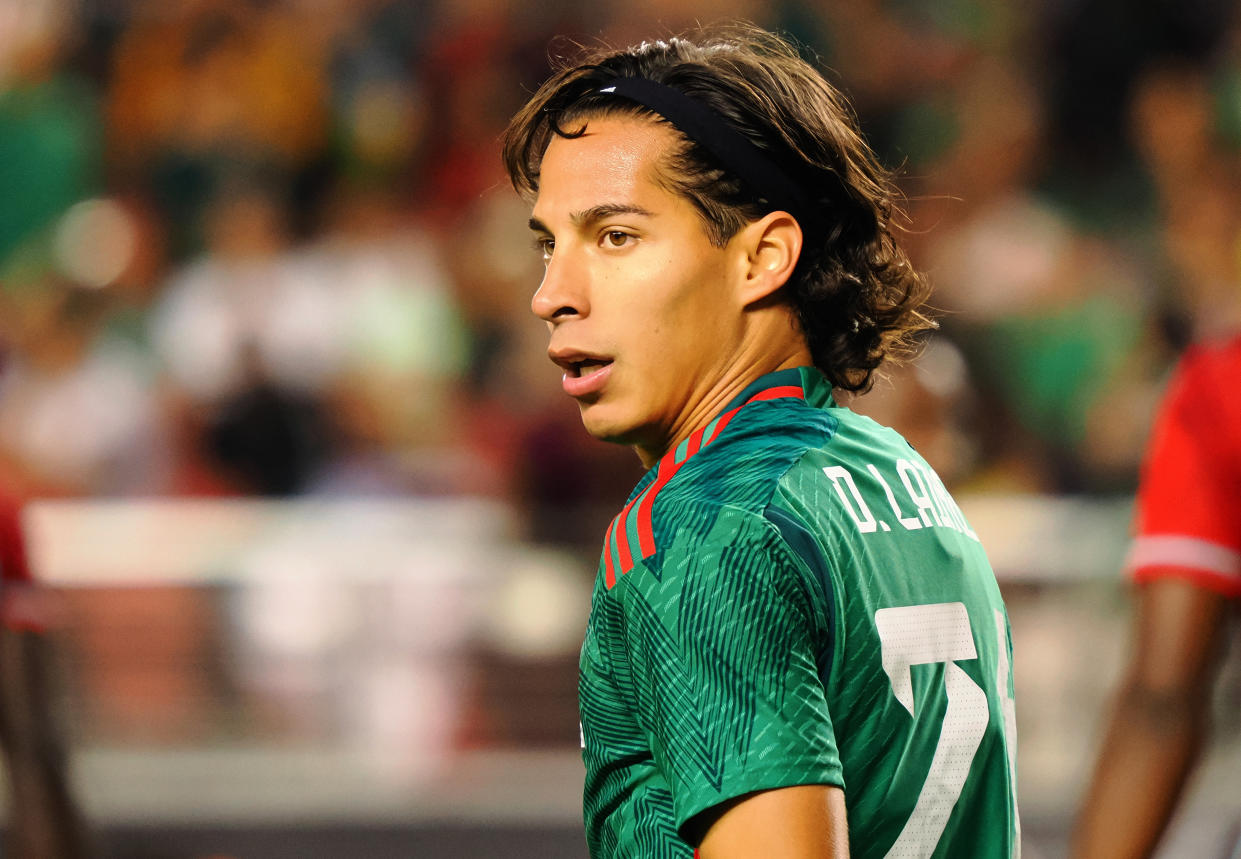 Diego Lainez durante un partido amistoso contra Colombia en septiembre. (Reuters)