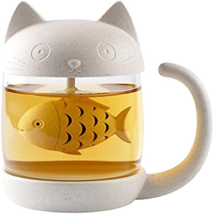 Cute Cat Glass Cup Tea Mug With Fish Tea Infuser Strainer Filter. (Photo: Amazon SG)