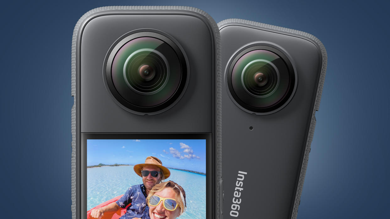  The Insta360 X3 camera on a blue background. 