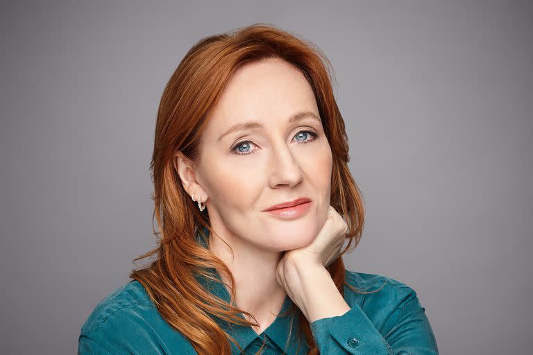 J.K. Rowling. escritora. retrato.