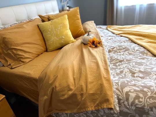 30% off a set of buttery soft and lightweight 100% cotton bedsheets