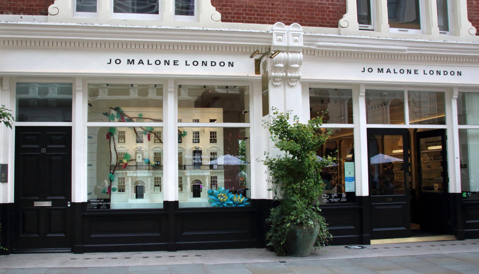 LONDON, UNITED KINGDOM - 2020/08/22: Jo Malone London designer store close to Covent Garden in Central London. (Photo by Keith Mayhew/SOPA Images/LightRocket via Getty Images)