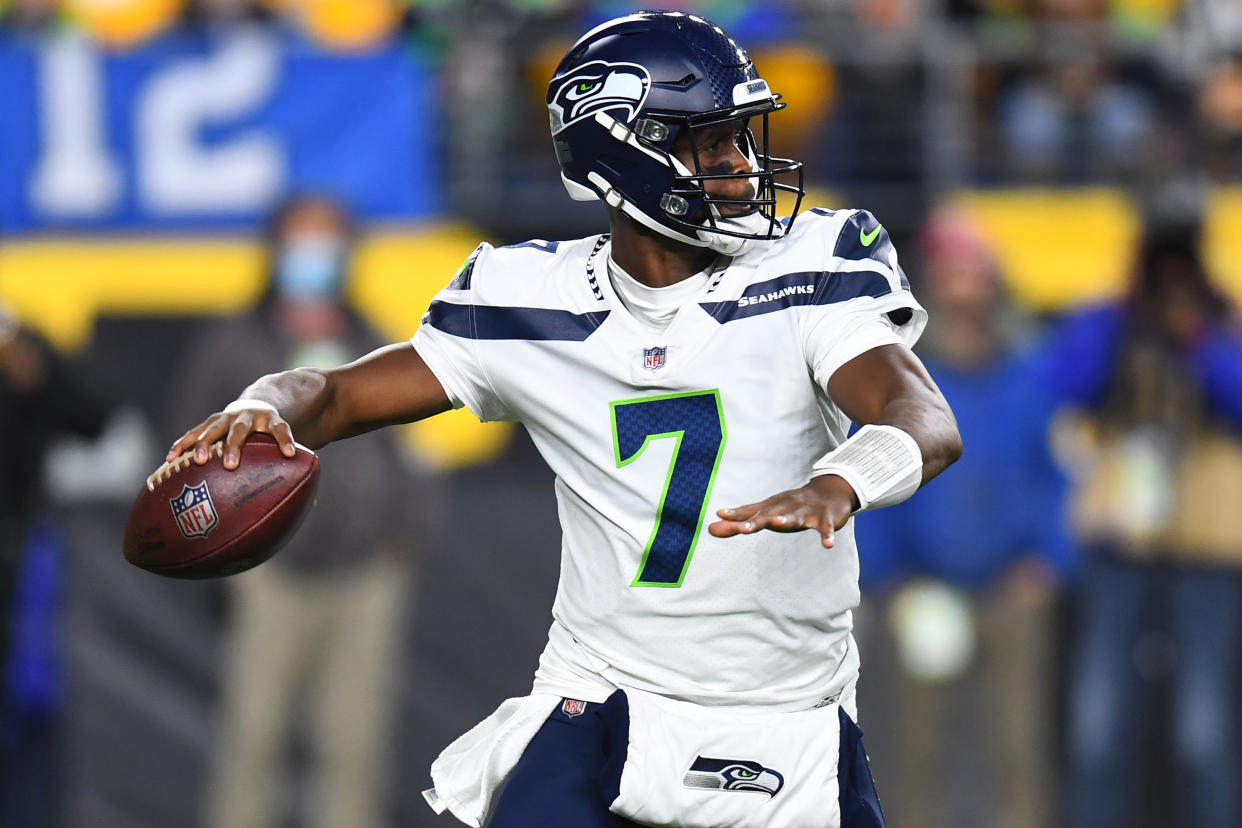 Geno Smith will try to lead the Seahawks to a win in his second start this season. (Photo by Joe Sargent/Getty Images)