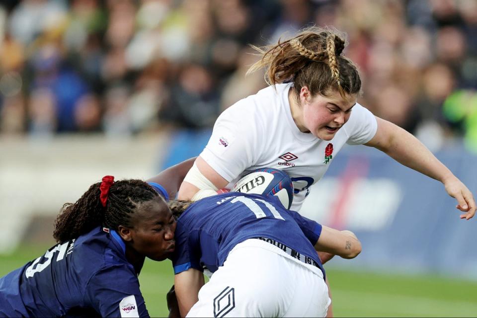 Maud Muir drives forward for the Red Roses (Getty Images)