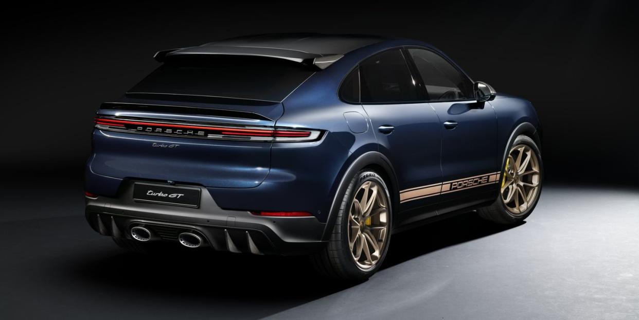 2024 porsche cayenne turbo gt rear three quarter