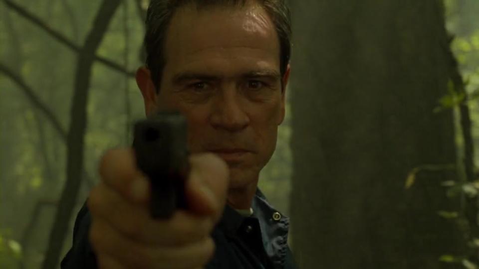 <p>Tommy Lee Jones’ schauspielerische Leistung in „Auf der Flucht“ von 1993, für die er einen Oscar als bester Nebendarsteller erhielt, stahl allen anderen die Show. Aber die formelhafte Neuauflage ohne Harrison Ford erwies sich als ziemlich lahm, da konnten selbst Wesley Snipes und Robert Downey Jr. nichts daran ändern. (Bild: Warner Bros) </p>