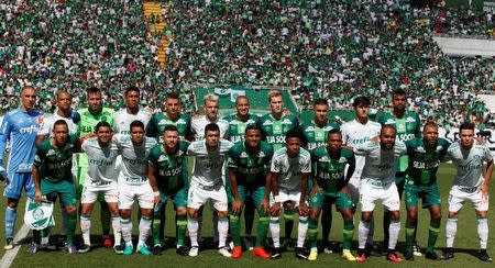 Football Soccer - Chapecoense v Palmeiras - Charity match - Arena Conda, Chapeco, Brazil, 21/1/17. Chapecoense (in green) and Palmeiras players pose before a charity match. REUTERS/Paulo Whitaker