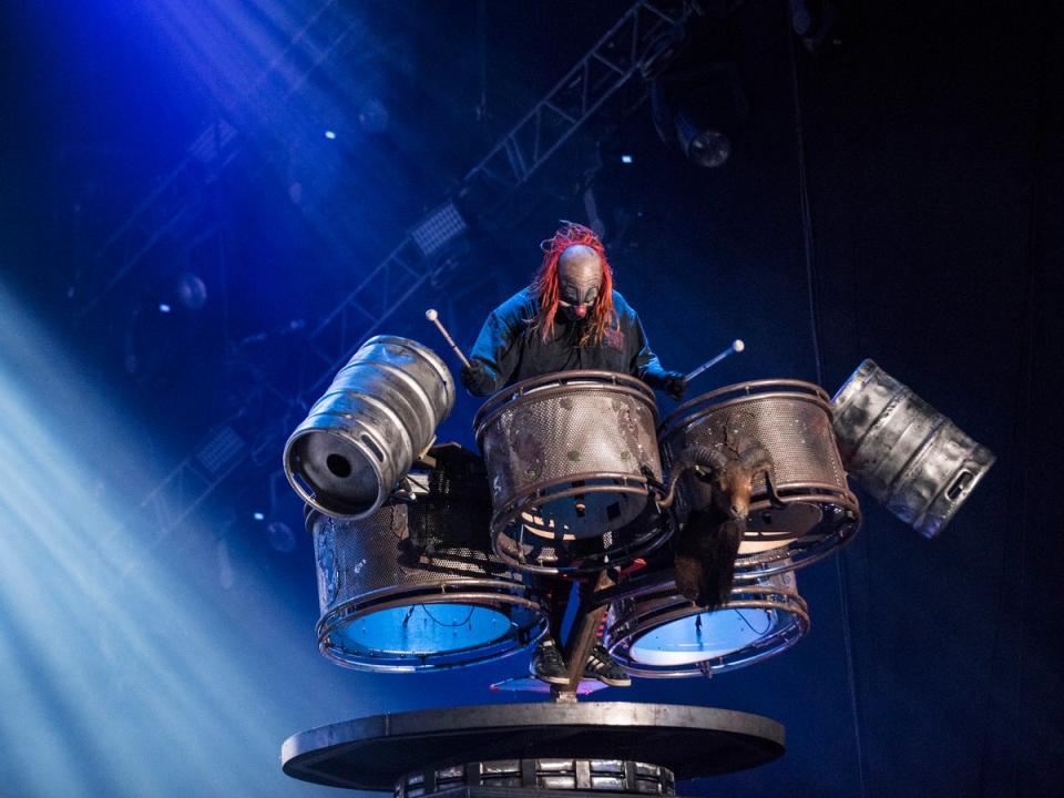 Shawn Crahan actúa en el festival Rock in Rio 2015 (Getty Images)