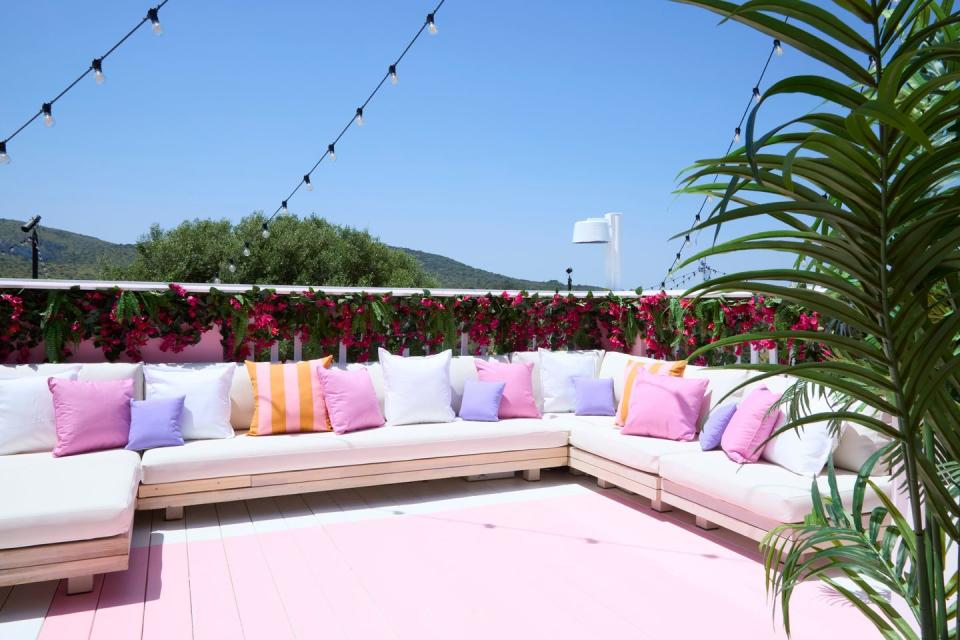 love island 2024 villa first look sofas