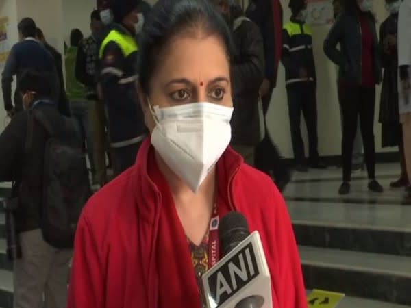    Dr Nandini Duggal, Head of Microbiology at Delhi's Ram Manohar Lohia Hospital talking to ANI on Saturday. (Photo/ANI)