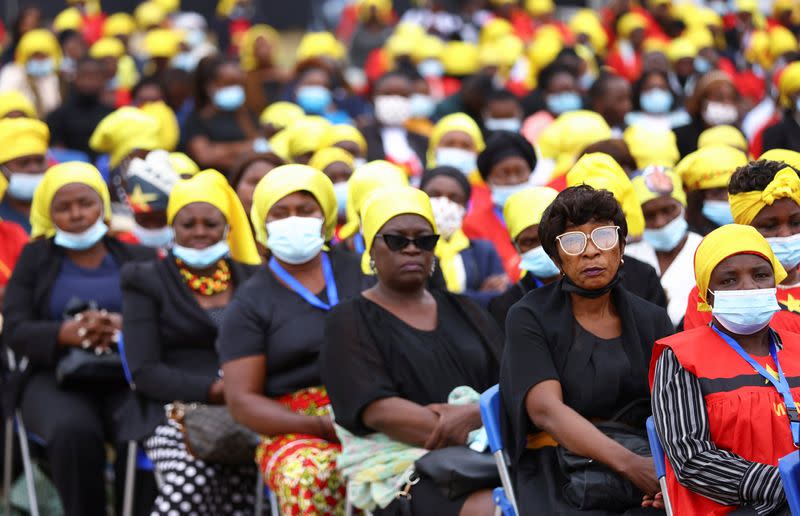 Angolans gather for funeral of ex-leader Dos Santos amid dispute over vote