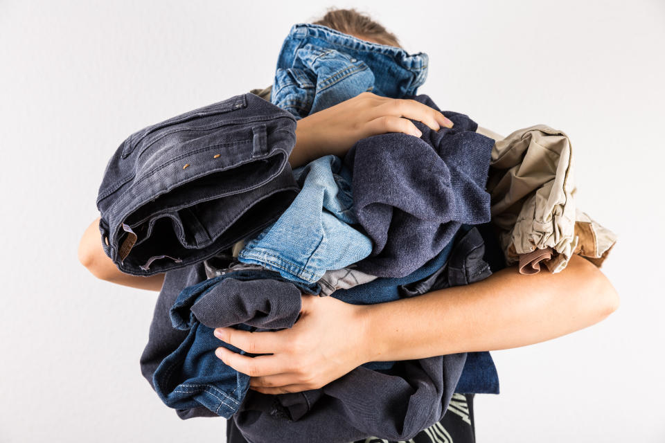 No te agobies lavando la ropa, es más sencillo de lo que crees. Foto: Getty Images. 