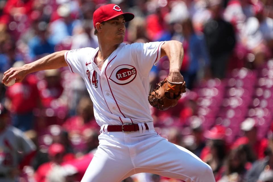 Cincinnati Reds relief pitcher Luke Weaver (34) delivers in the first inning during a baseball game between the St. Louis Cardinals and the Cincinnati Reds, Thursday, May 25, 2023, at Great American Ball Park in Cincinnati.