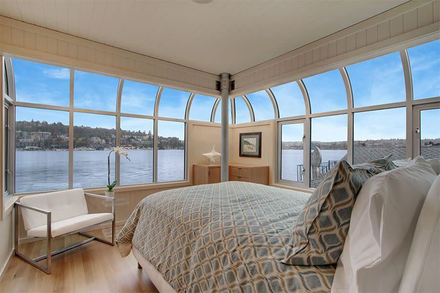 Sleepless in Seattle Houseboat