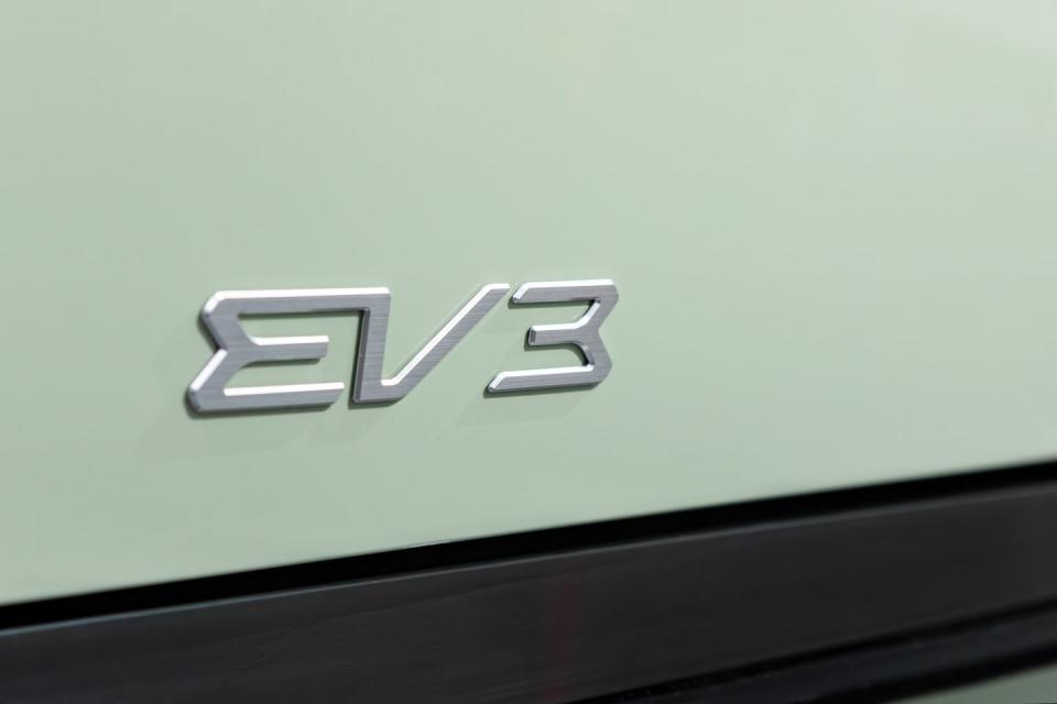 2026 kia ev3 gt line