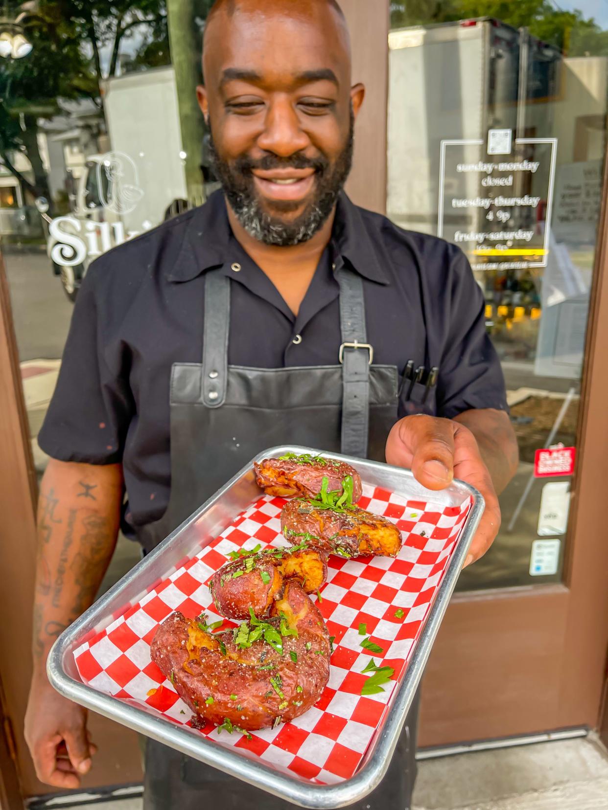 Jacsonville chef Kenny Gilbert of Silkies Chicken & Champagne Bar recently appeared on Food Network's "Alex vs. America."