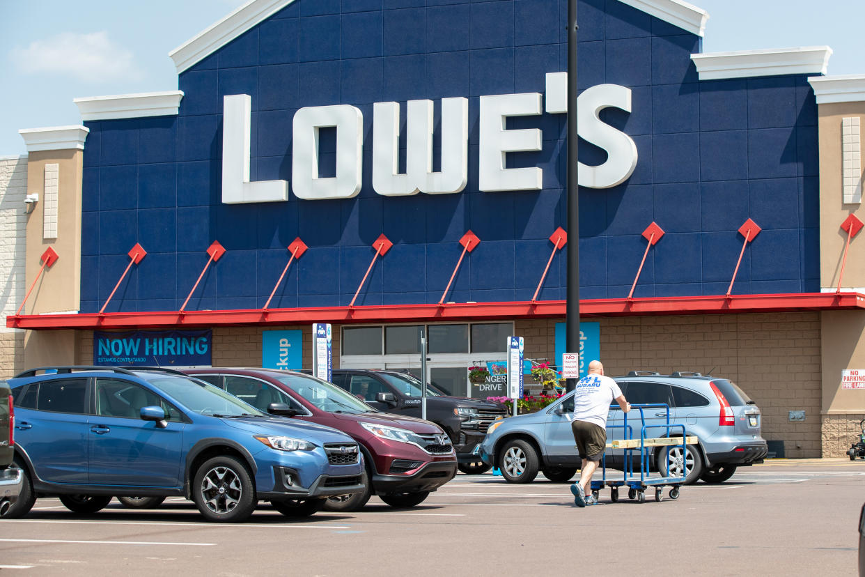 BLOOMSBURG, PENNSYLVANIA, UNITED STATES - 2023/05/21: An exterior view of a Lowe's home improvement store. Lowe's Companies, Inc. reports quarterly earnings on Tuesday, May 23, 2023. (Photo by Paul Weaver/SOPA Images/LightRocket via Getty Images)