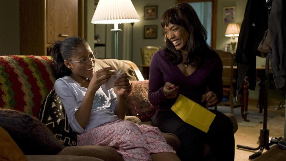 Keke Palmer and Angela Bassett in Akeelah and the Bee