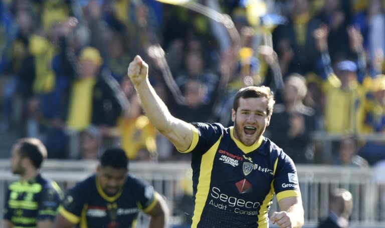 Clermont's fly-half Camille Lopez scored two key drop kicks against Leinster