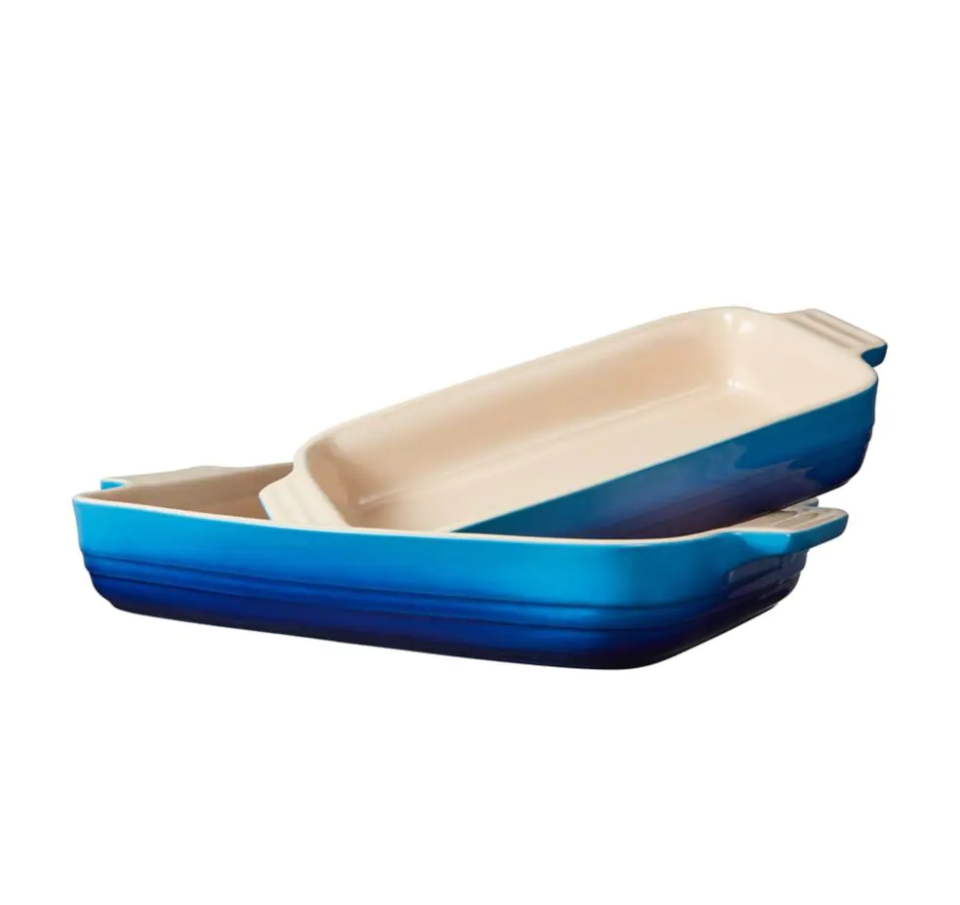 Le Creuset Set of 2 Rectangular Dishes. Image via Hudson's Bay.