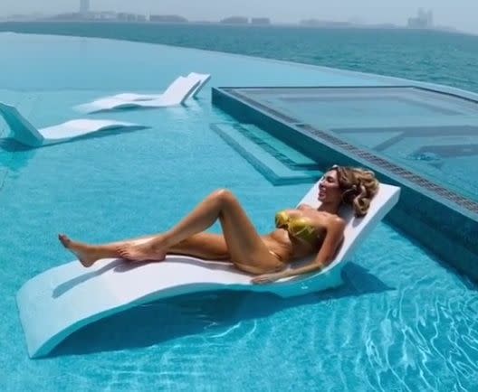 Farrah Abraham sunbathes in Dubai