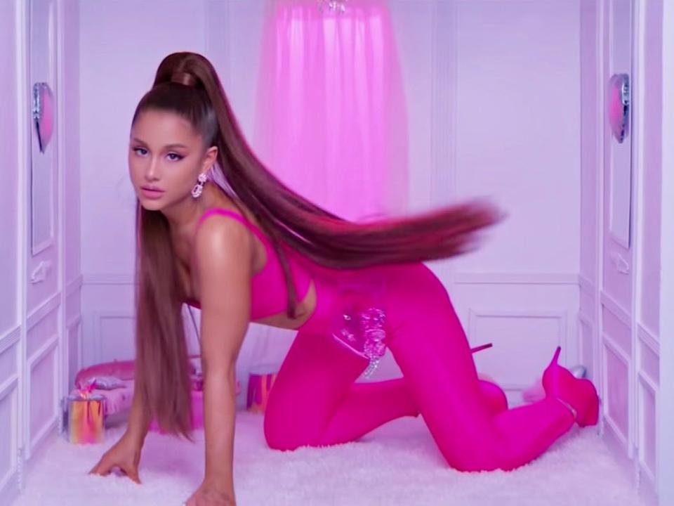 ariana grande 7 rings