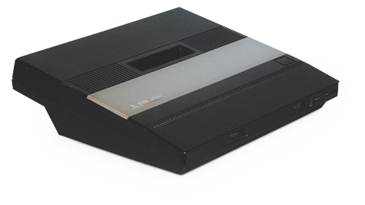  Atari 5200. 