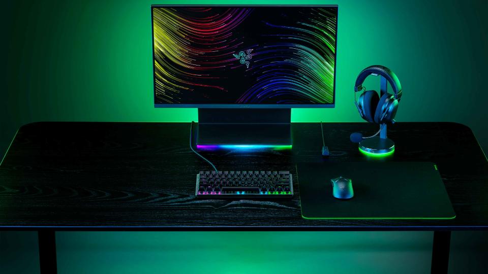 Image of the Razer Huntsman V3 Pro wired gaming keyboard.