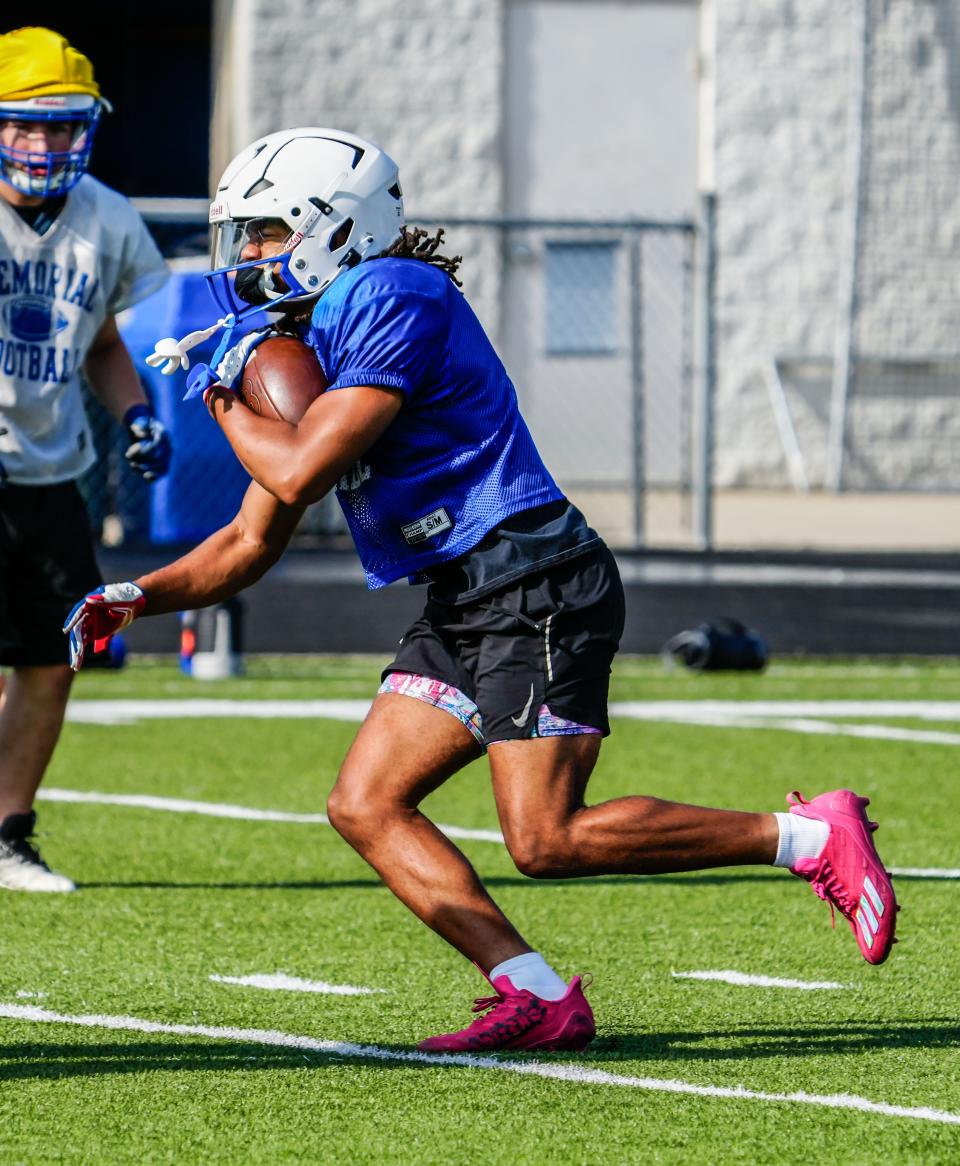 Waukesha Catholic Memorial running back Corey Smith will play at Penn State.