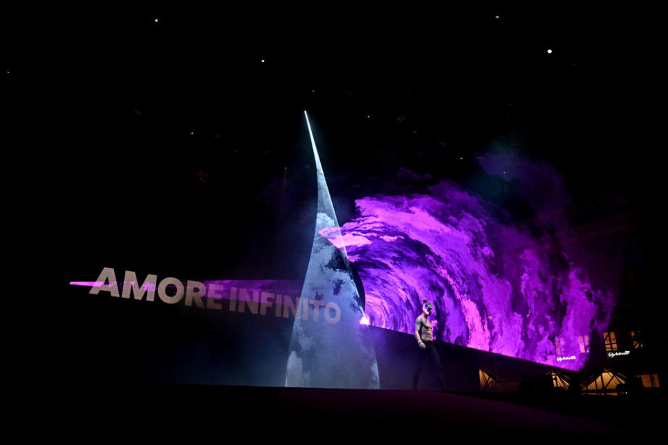 The Giro d'italia team presentation was held in the dark
